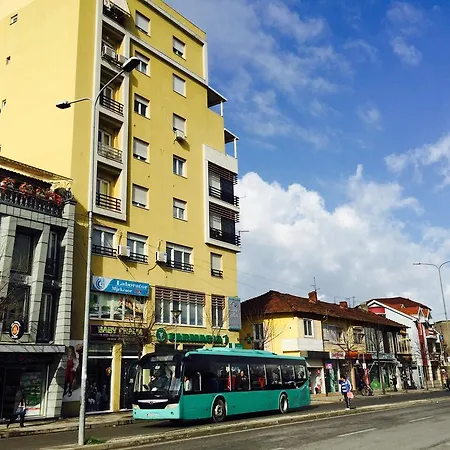 Bussola Apartment *