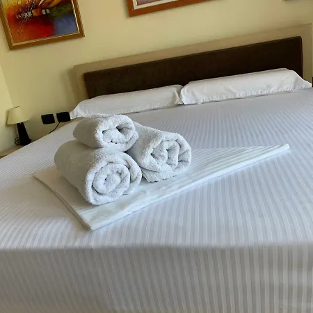 Bussola * Tirana